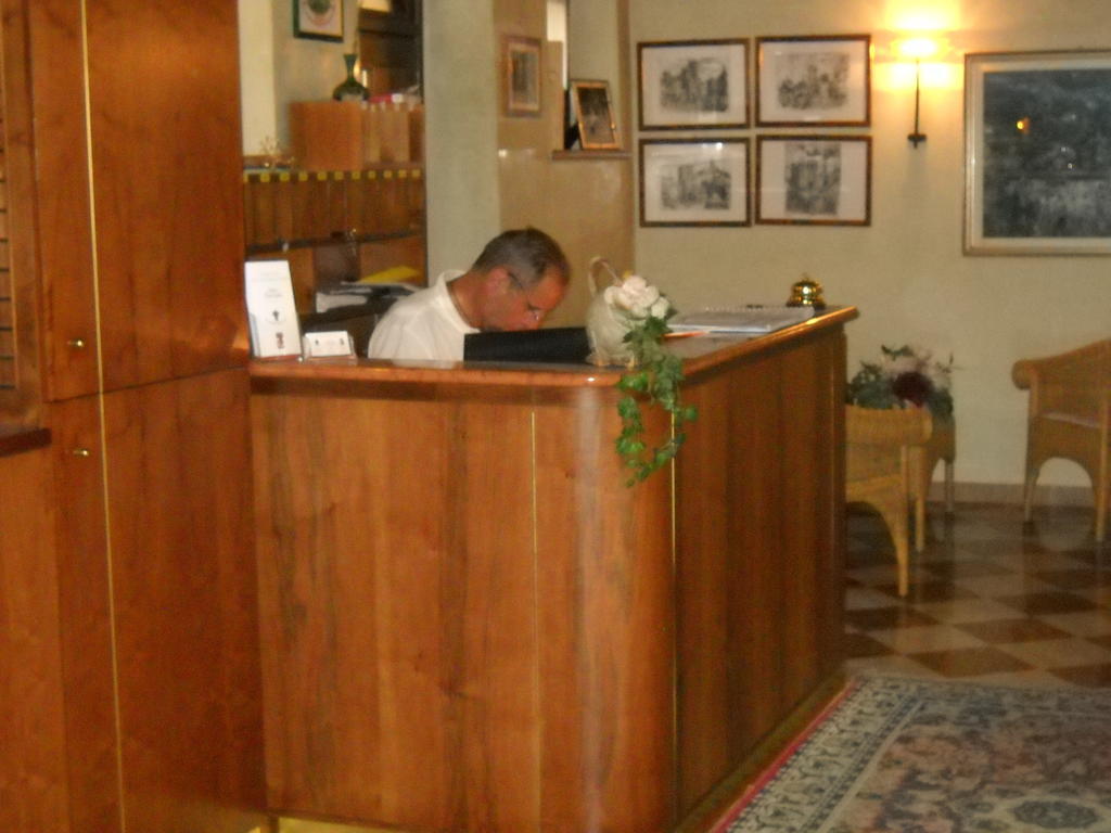 Hotel Faccioli Valeggio sul Mincio Exterior foto